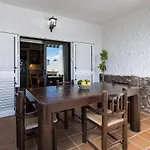別荘 Casa Silvia, Casa Con Jardin Y Vista Al Mar *